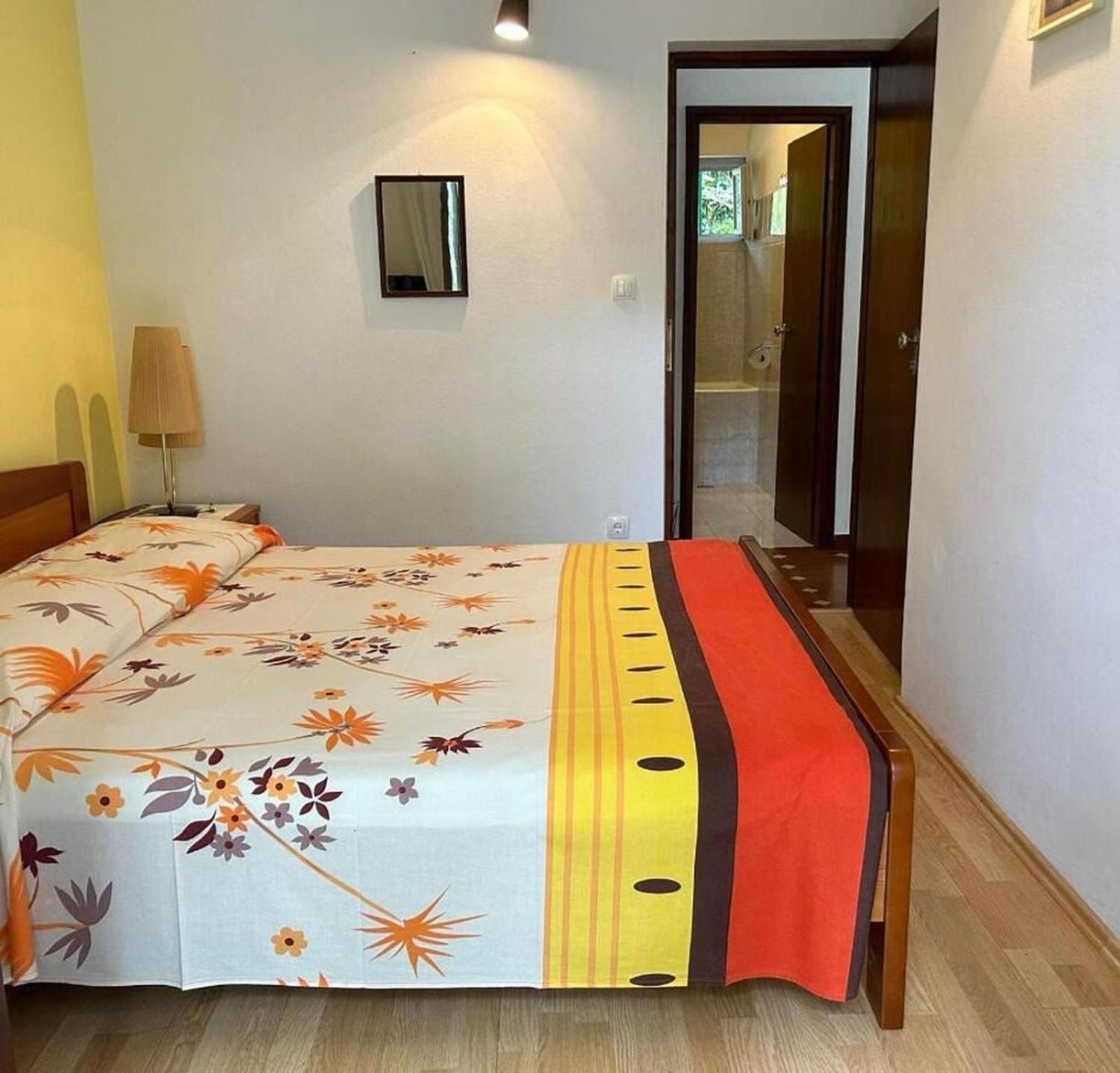 Apartments Matkov - Quite And Peaceful Location Jelsa  Exterior foto