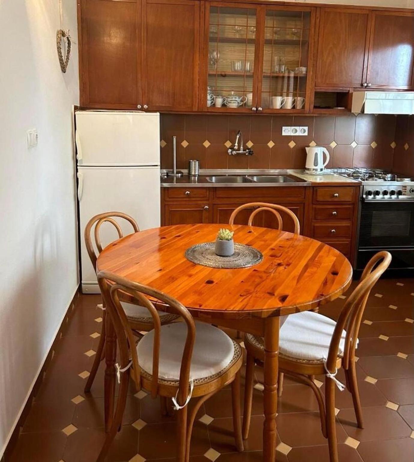 Apartments Matkov - Quite And Peaceful Location Jelsa  Exterior foto